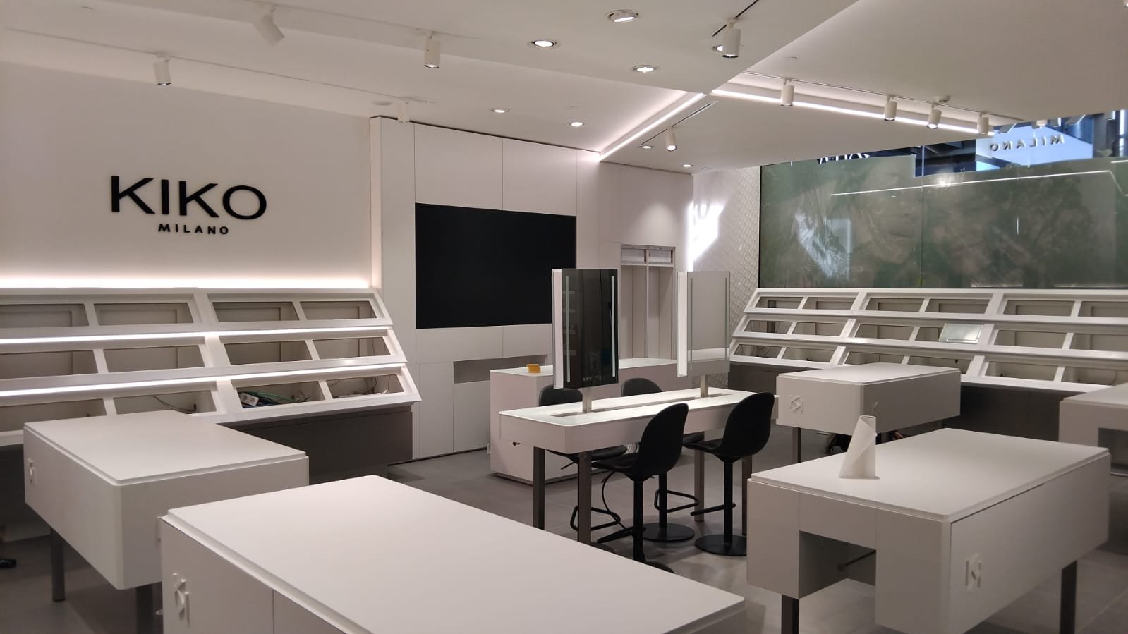 Reforma integral de local KIKO Milano