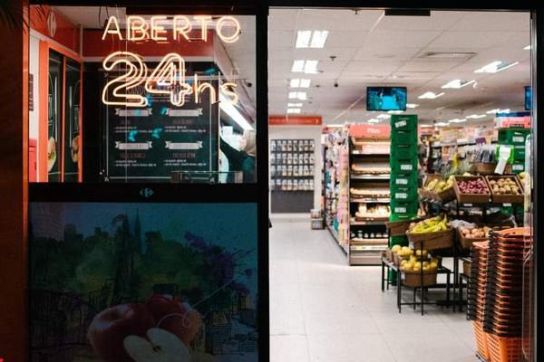 rebranding tienda local